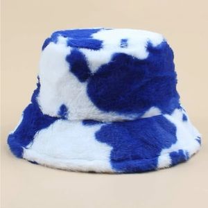 Two Tone Fluffy Bucket Hat